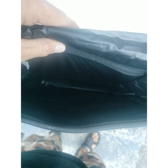 Vintage Mudd Crossbody Messenger Black Back - Picture 10 of 12